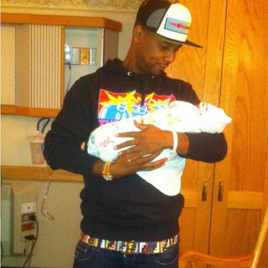 Rapper Juelz Santana & Girlfriend Kimbella Welcomes Baby Girl 