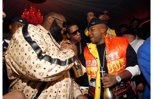 Young Jeezy & Rick Ross Get Into Shoving Match At BET Hip-Hop Awards...