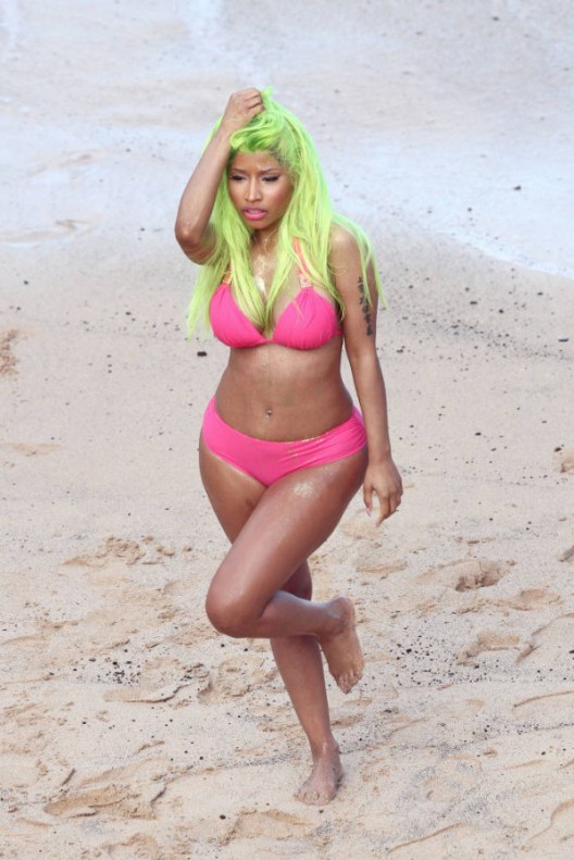 Nicki Minaj Shows Off Her Goodies + Bans Boyfriend/Hypeman From Video Set?