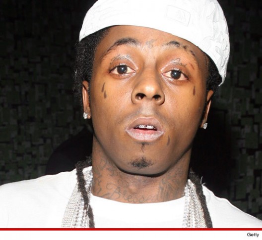 Sending Up Prayers: Lil Wayne In ICU After Seizures (Friends Tweet He Is Recovering)