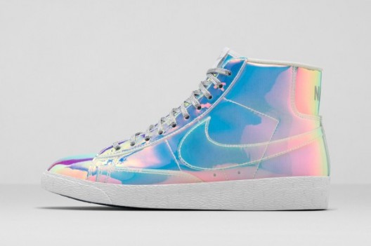 DOPENESS: Nike Womans Blazer Mid “Iridescent”