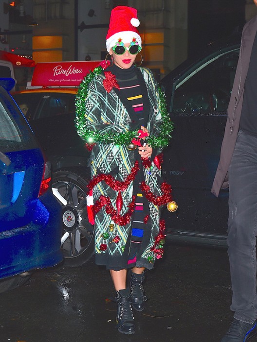 CHRISTMAS BEY: Beyonce Spotted Atttending A Holiday Party Dressed Like A Christmas Tree