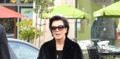 MomAGer Slay: Kris Jenner Spotted Out Rockin'  Red Timberland Boots x All Black Fur x GUCCI Snake Print Leather Pouch